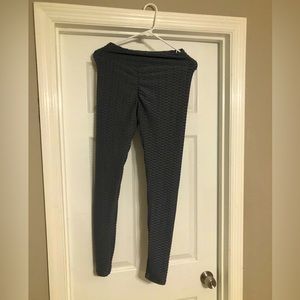 Woman’s Famous TikTok leggings